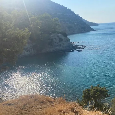 Blue Lagoon Centre * לאצ'י