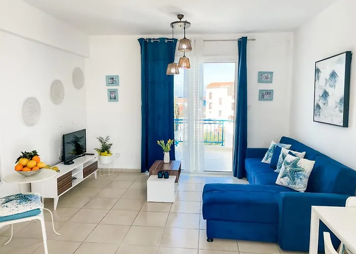 Blue Lagoon Centre Apartment Lachi